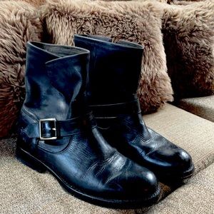 Frye Women's Natalie Engineer black leather boots sz 8